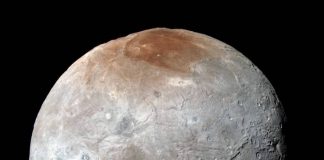 Charon-red spot-new horizon