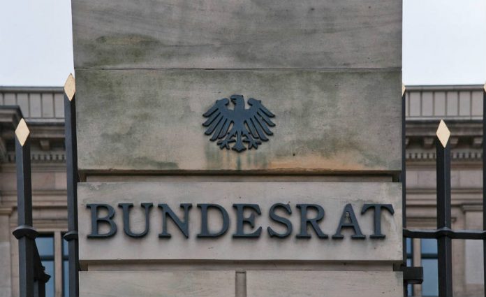 The Bundesrat calls for a ban opn combustion-engine cars.