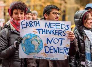 American scientists continue anti-Trump protests in Boston