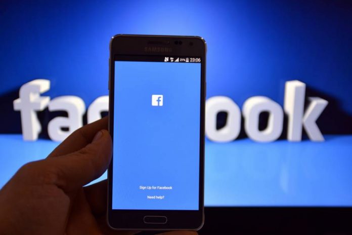 Facebook works on a video app and tweaks its video platform