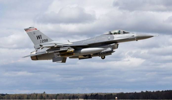 F-16 Fighter Jet Crashes In Michigan, Air Force Announces Death of Unnamed Pilot